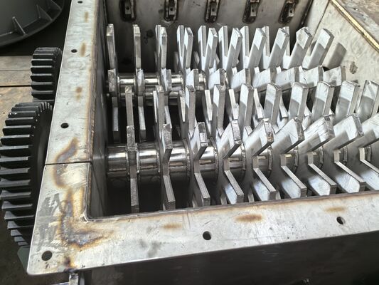 Beli Sludge Crusher Shredder Untuk Kandungan Kelembaban Tinggi Dengan Twin Shaft Shearing Anti Korosi online manufacture